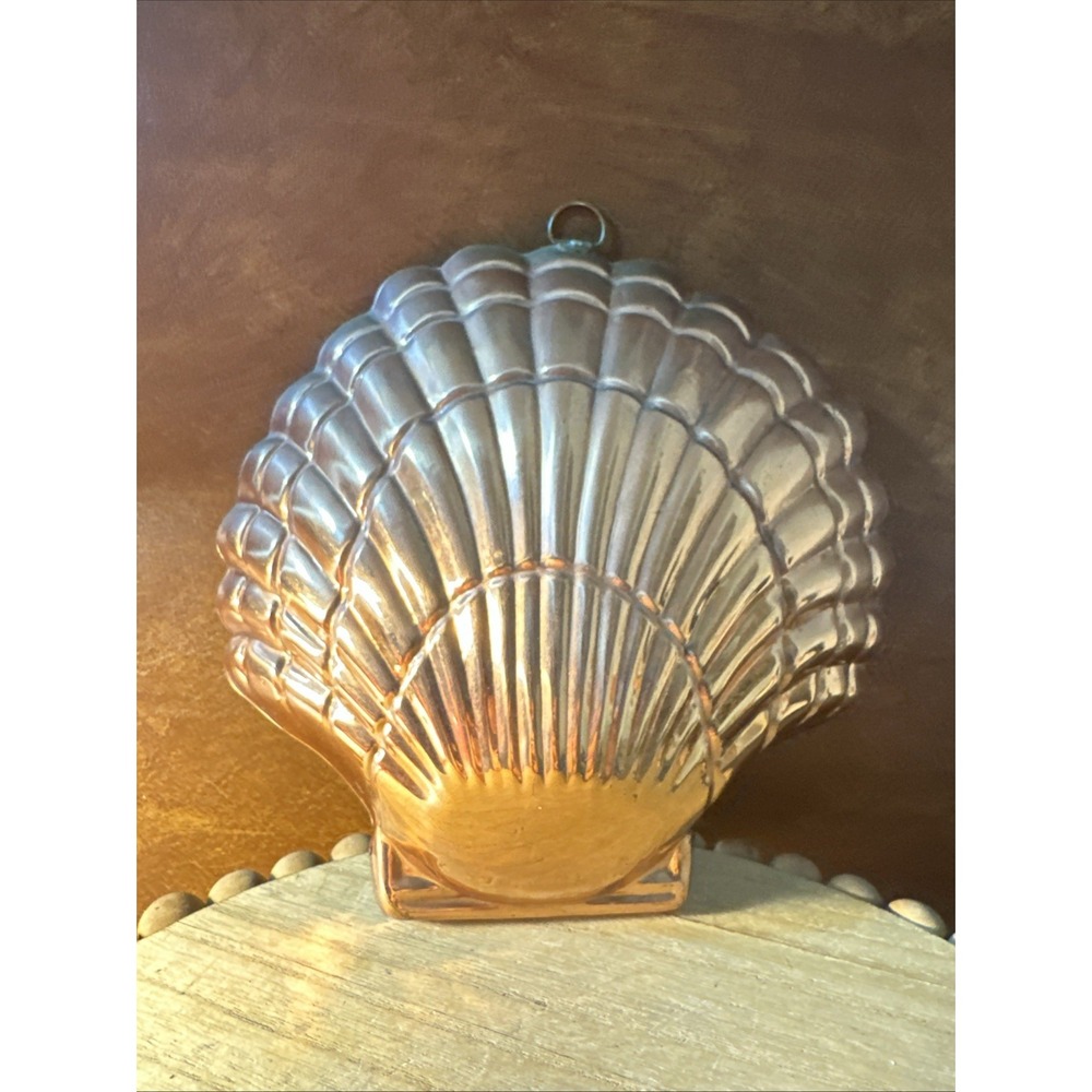 Vintage Copper/Tin  Mold Shell Shape Brass Hanger 8.5" x 8.5" Korea